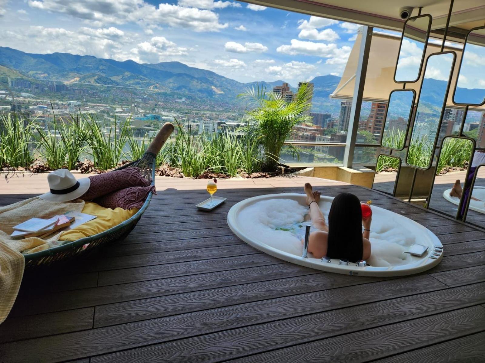 Diez Hotel Categoria Colombia Medellín Kültér fotó